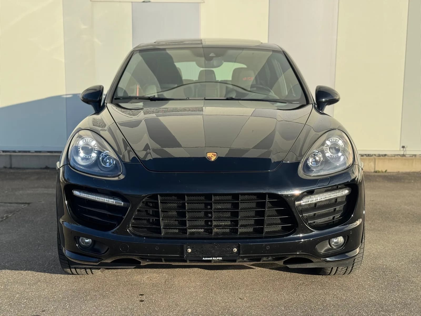 Porsche Cayenne GTS 2013 thumbnail 3