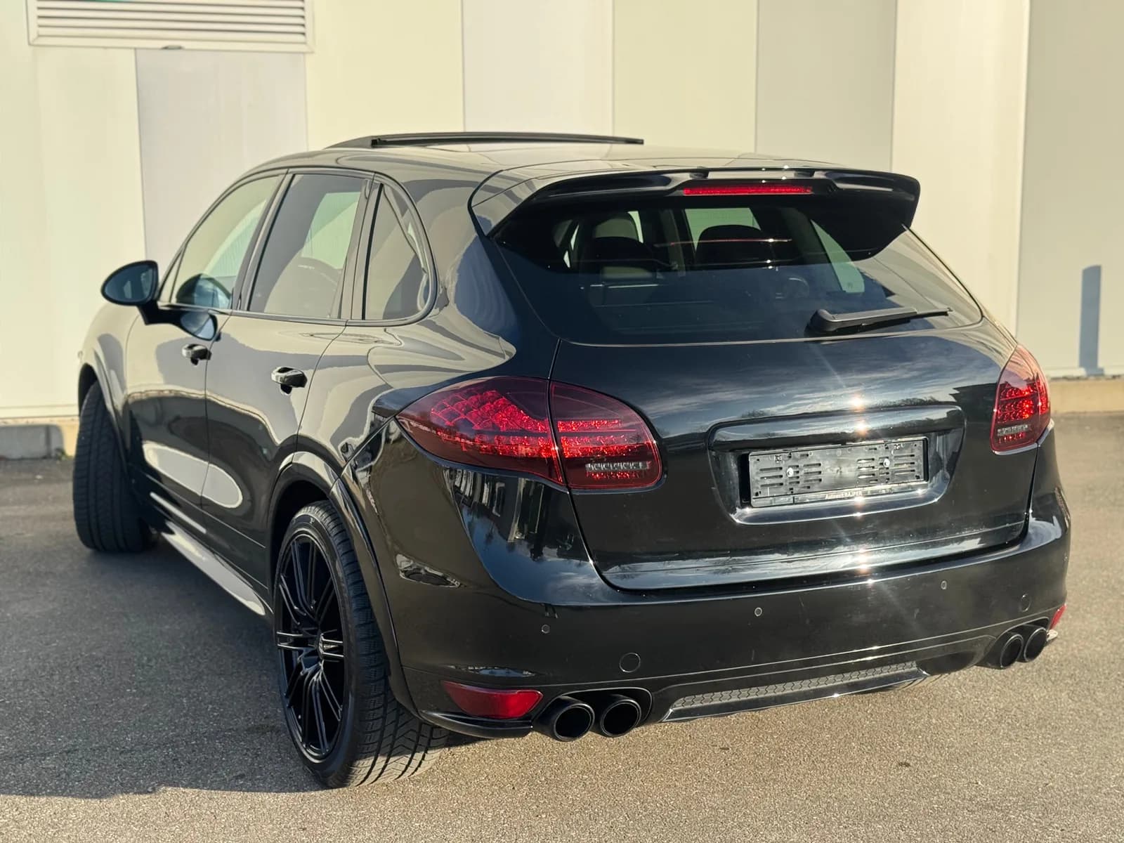 Porsche Cayenne GTS 2013 thumbnail 4