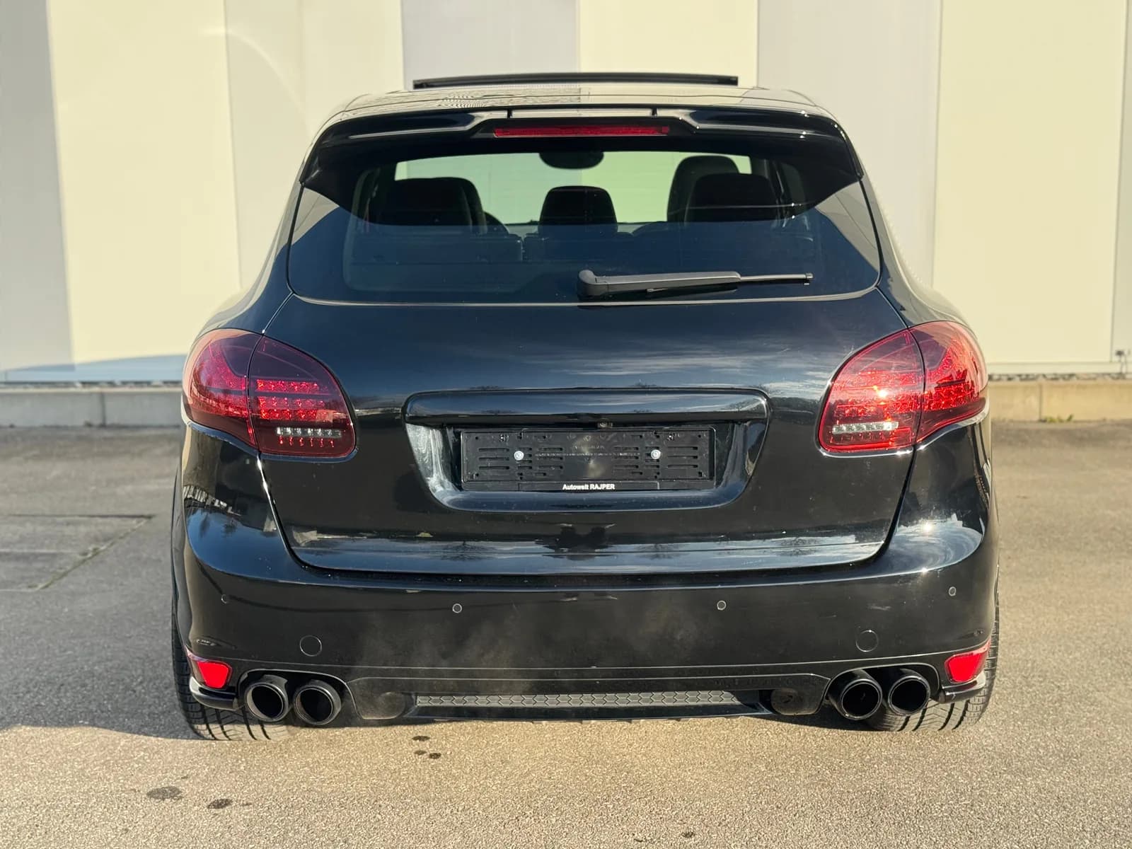 Porsche Cayenne GTS 2013 thumbnail 6