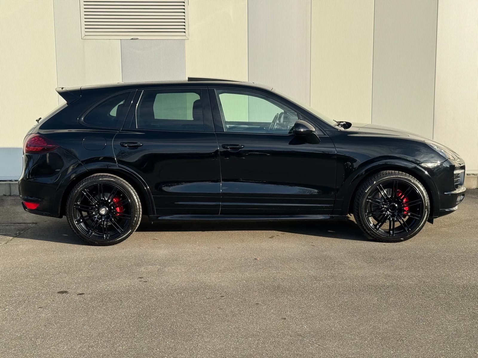 Porsche Cayenne GTS 2013 thumbnail 7