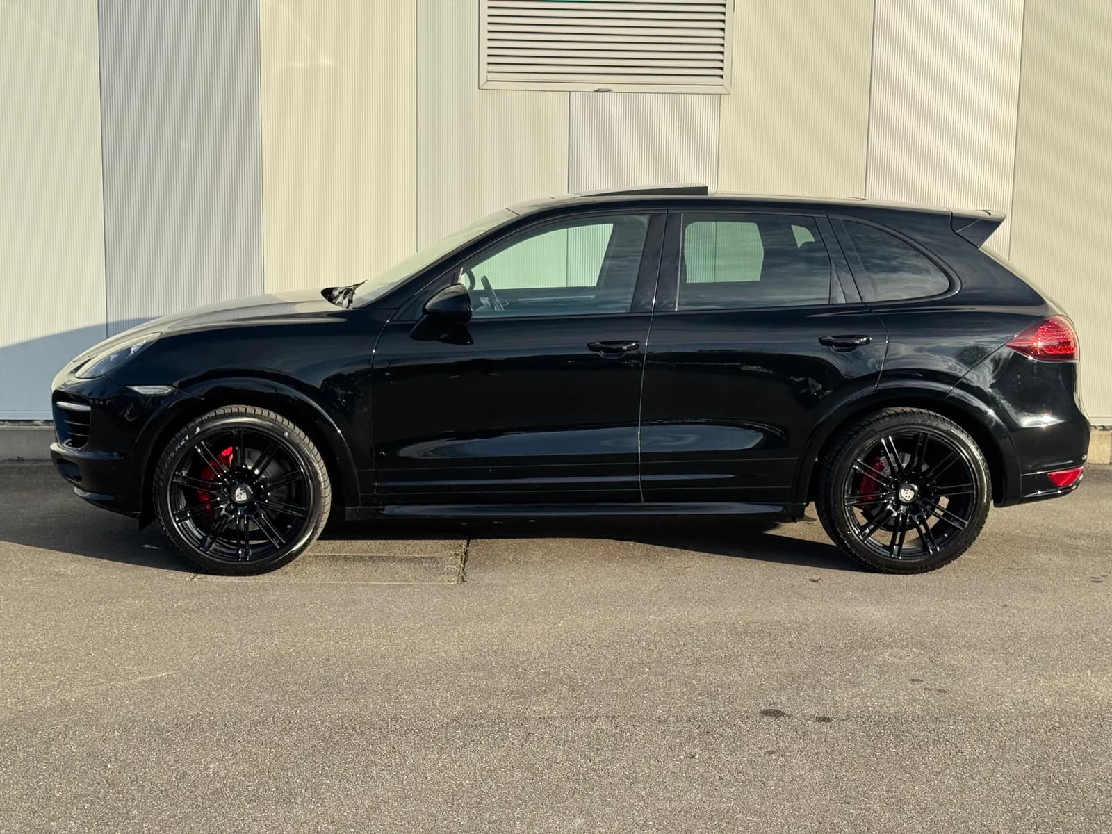 Porsche Cayenne GTS 2013 thumbnail 8