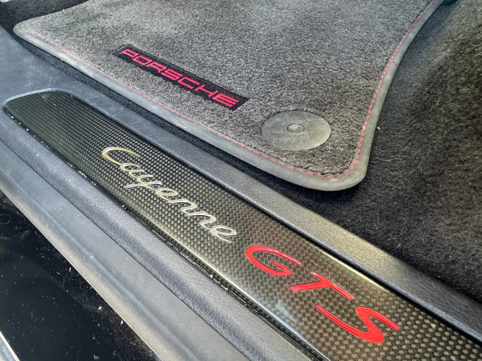 Porsche Cayenne GTS 2013 thumbnail 13