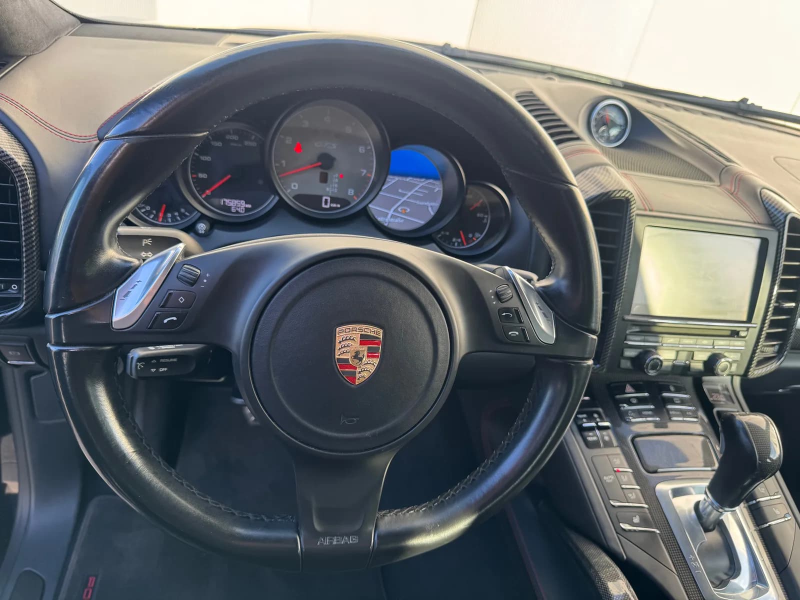 Porsche Cayenne GTS 2013 thumbnail 15