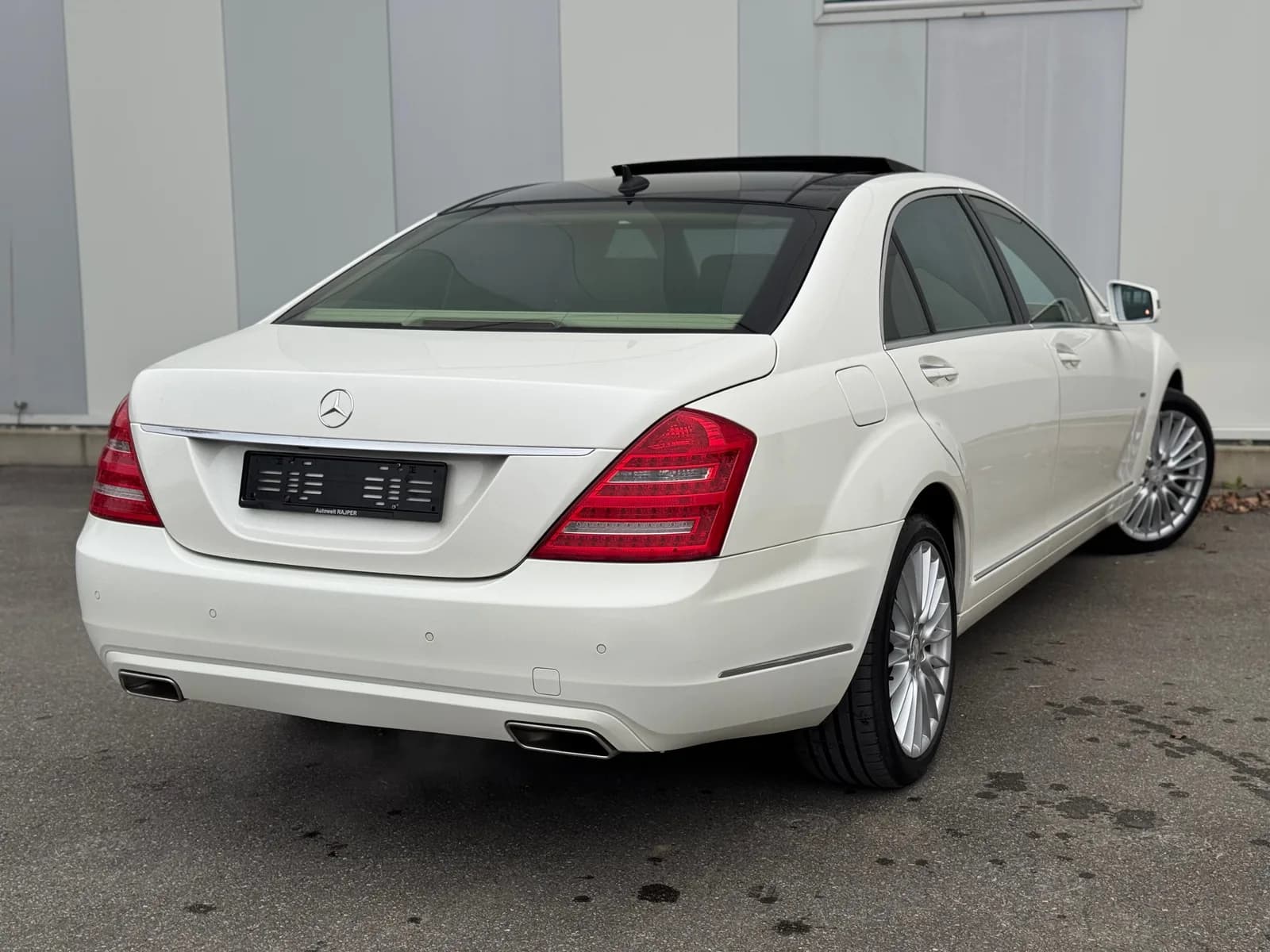 Mercedes-Benz S 350 L BlueEfficiency SS 4Matic 7G-Tronic 2011 thumbnail 6