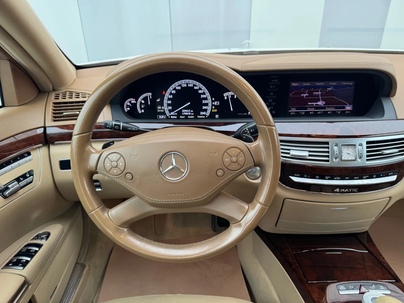 Mercedes-Benz S 350 L BlueEfficiency SS 4Matic 7G-Tronic 2011 thumbnail 11