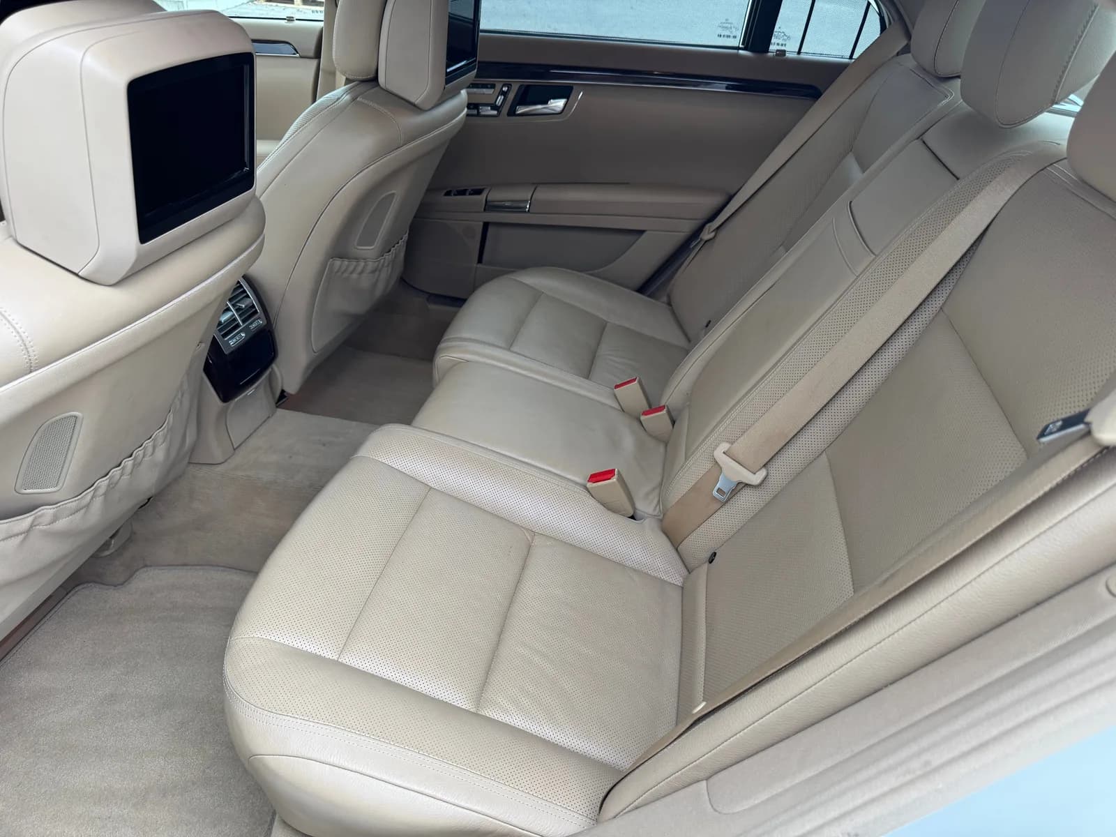 Mercedes-Benz S 350 L BlueEfficiency SS 4Matic 7G-Tronic 2011 thumbnail 12