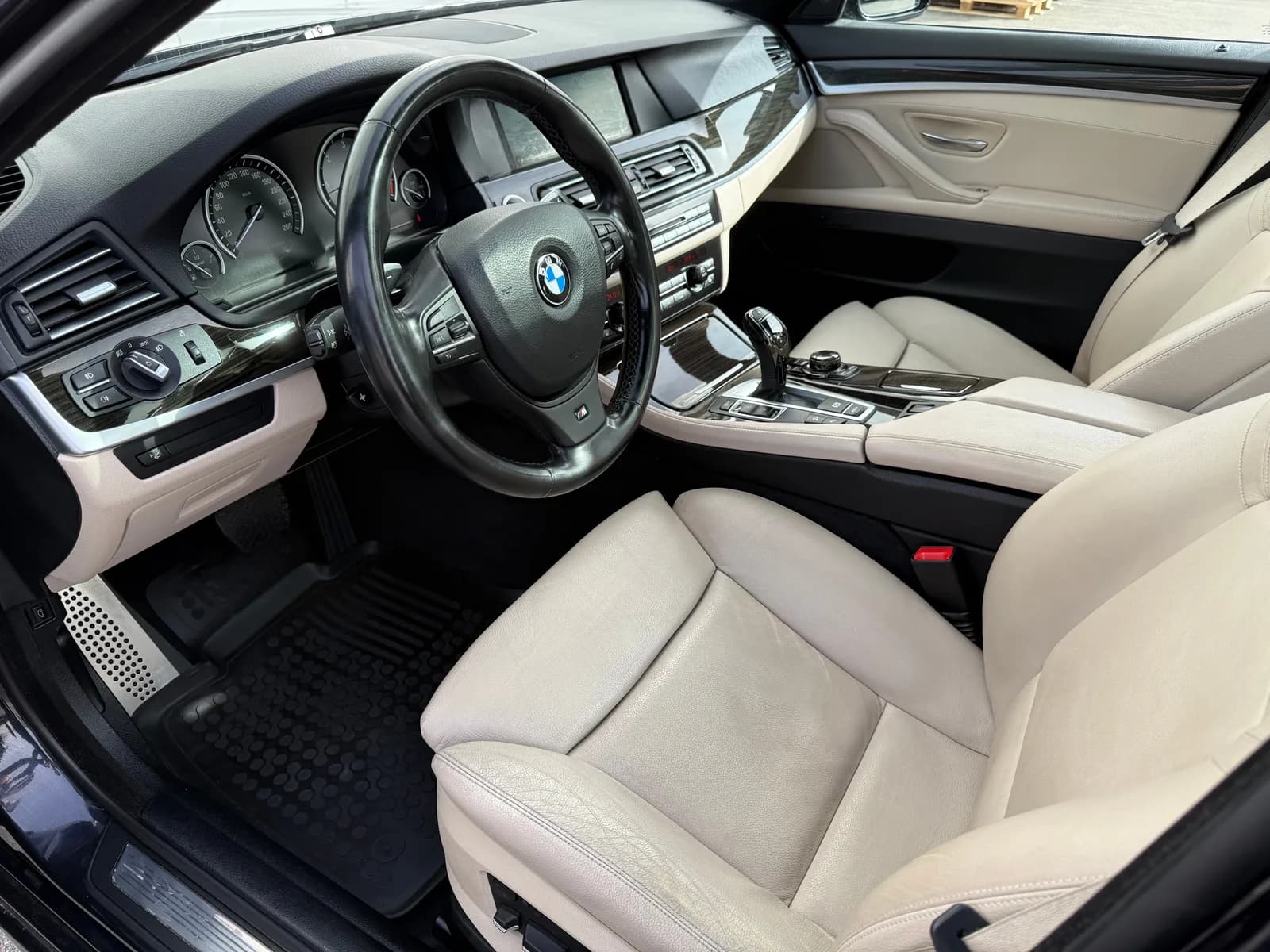 BMW 530d xDrive 2013 thumbnail 9