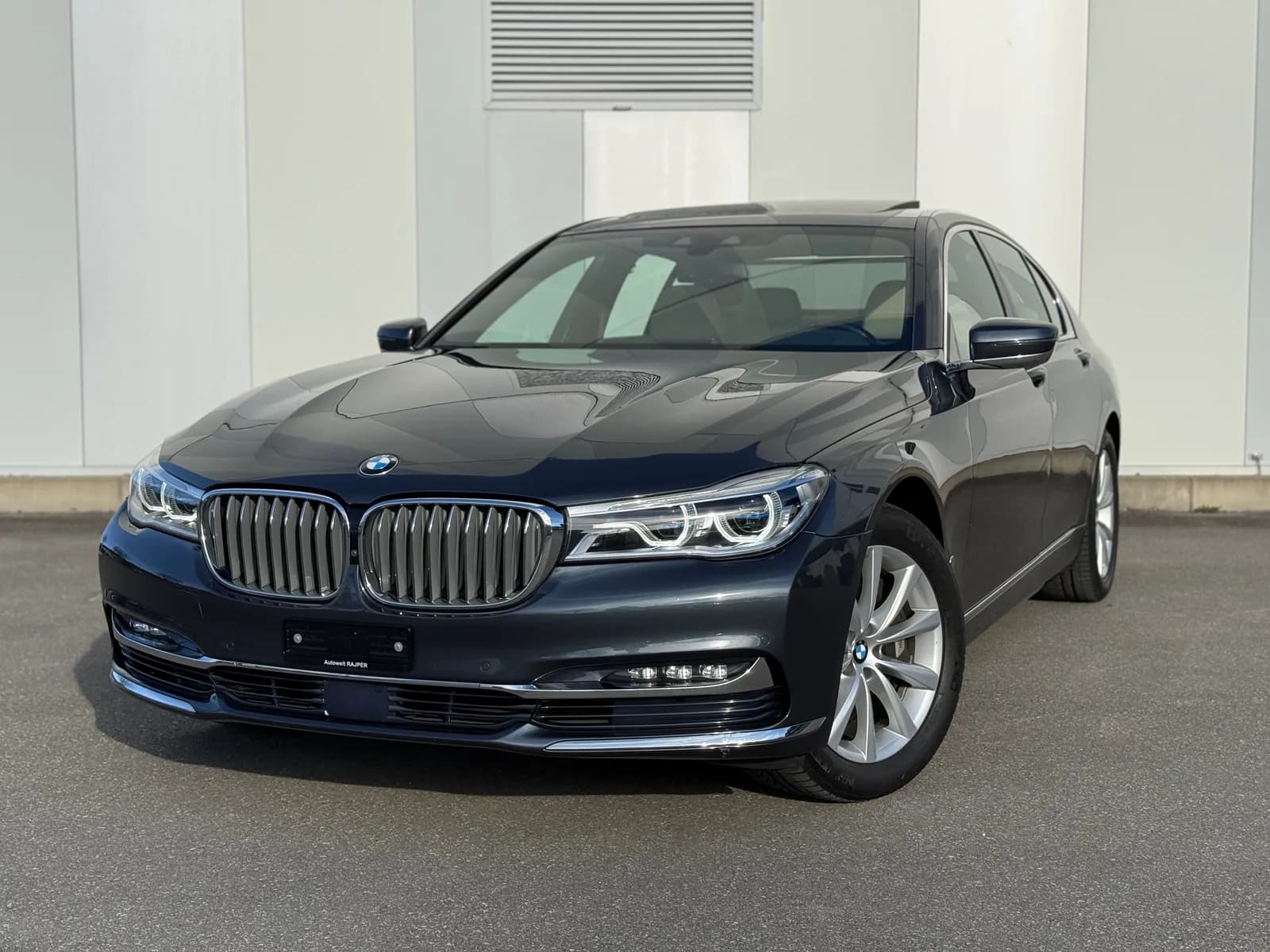BMW 750i xDrive Steptronic 2016