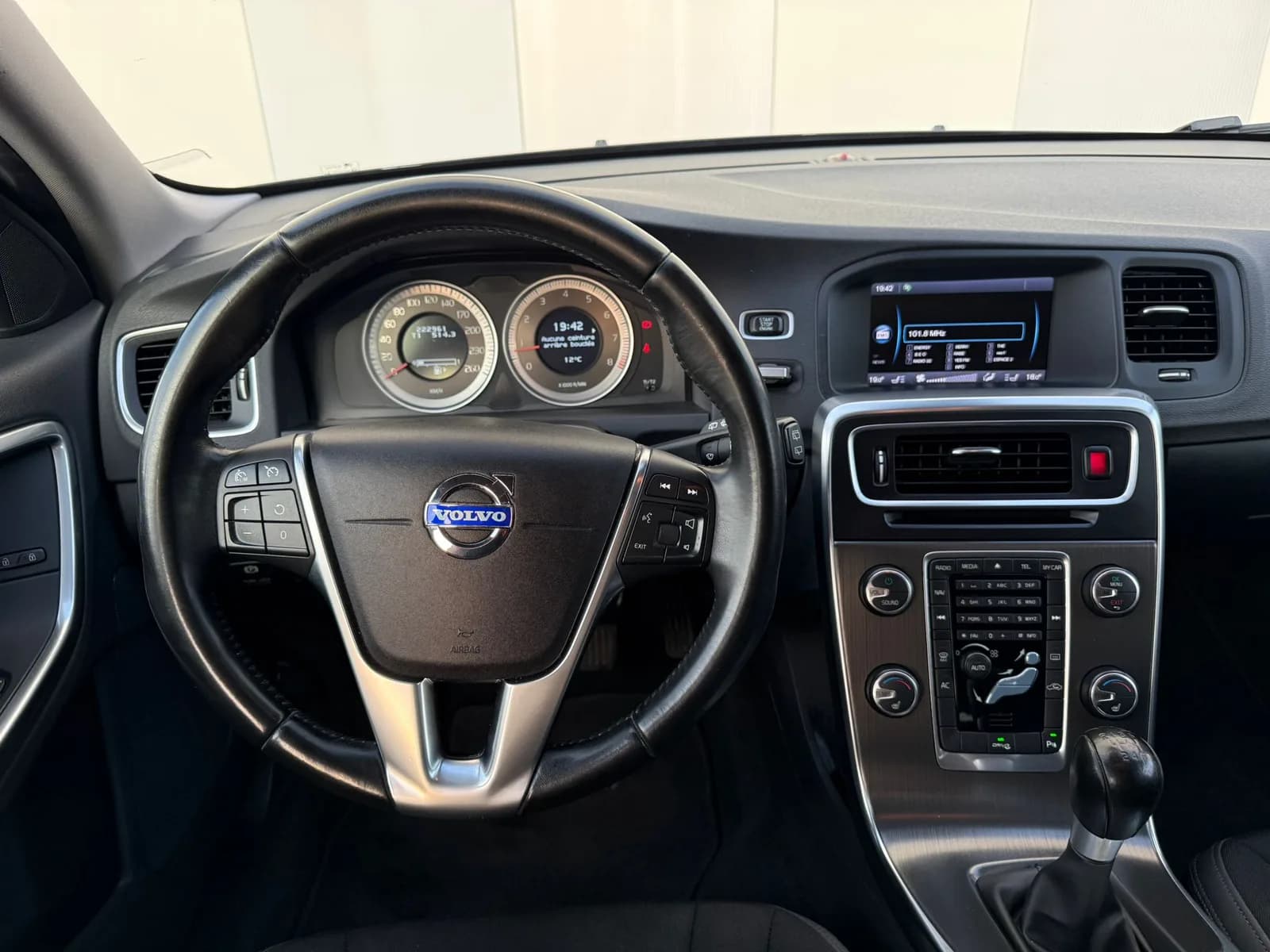 Volvo V60 T3 2011 thumbnail 11