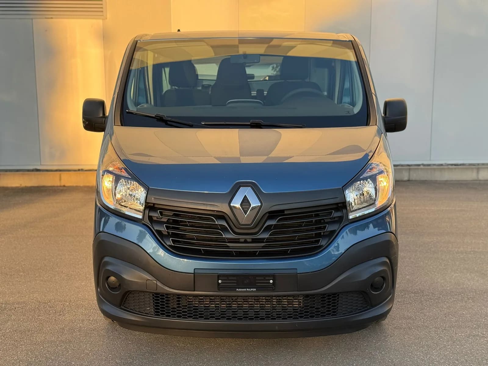 Renault Trafic 1.6 ENERGY TwinT. dCi140 2.9t Business L1H1 2015 thumbnail 2