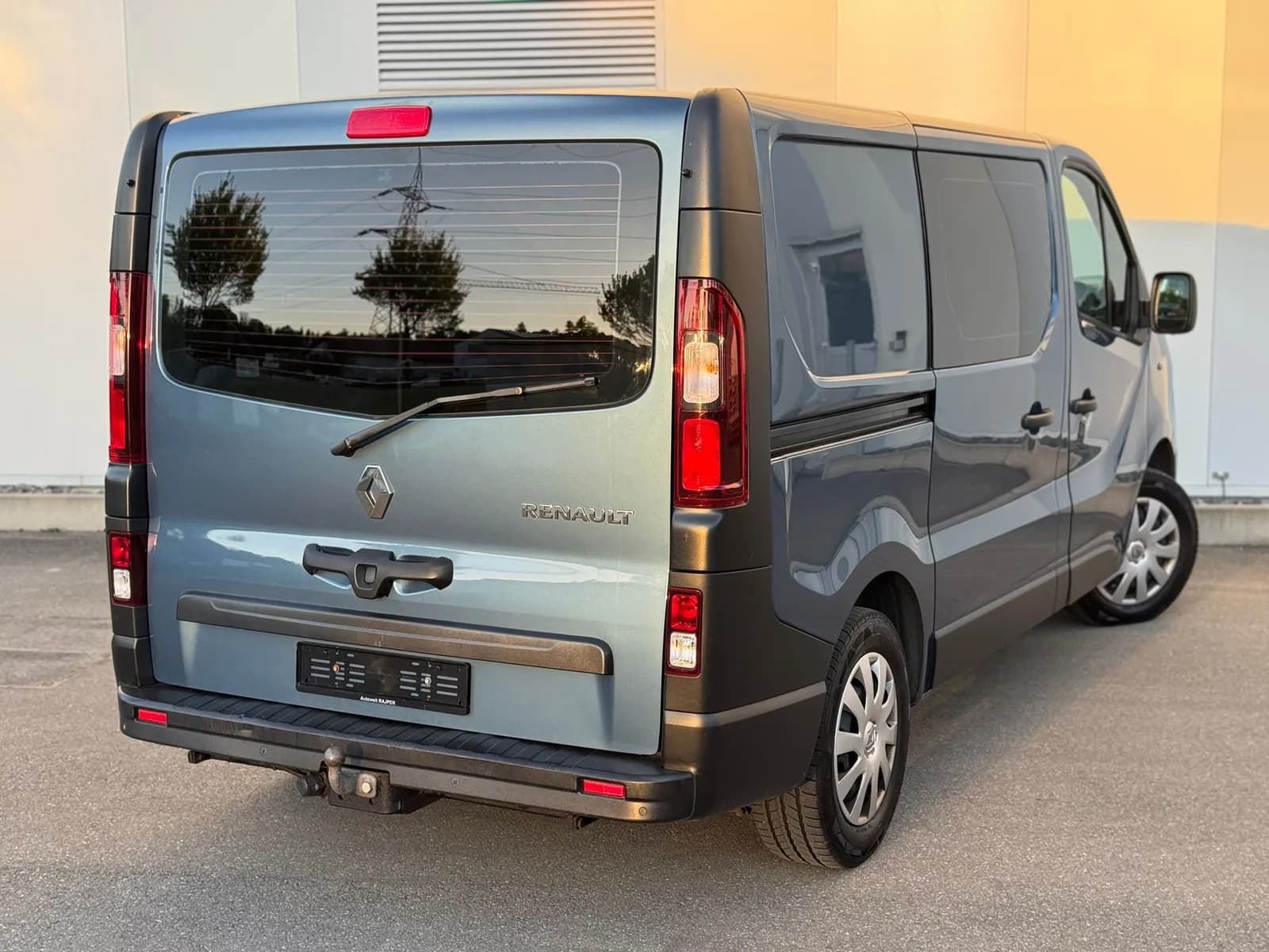 Renault Trafic 1.6 ENERGY TwinT. dCi140 2.9t Business L1H1 2015 thumbnail 6
