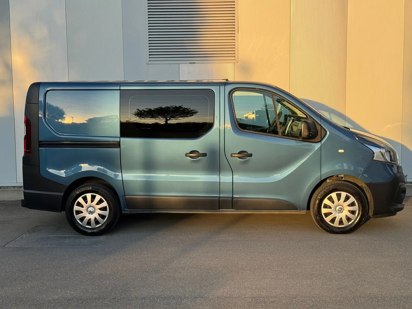 Renault Trafic 1.6 ENERGY TwinT. dCi140 2.9t Business L1H1 2015 thumbnail 7