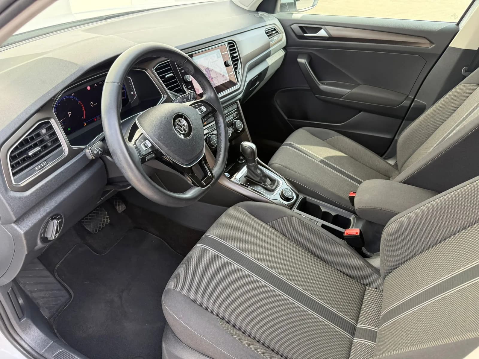 VW T Roc T-Roc 2.0 TSI Advance DSG 4Motion 2018 thumbnail 9