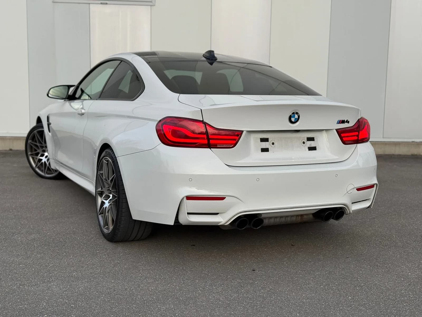 BMW M4 Coupé Competition DKG 2017 thumbnail 4