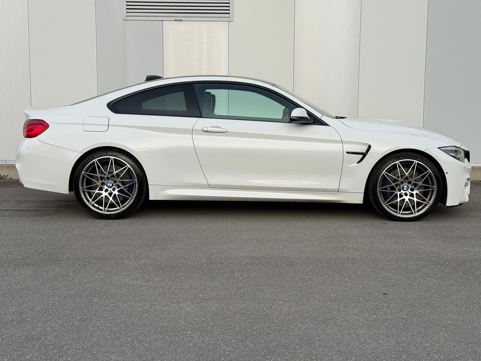 BMW M4 Coupé Competition DKG 2017 thumbnail 7