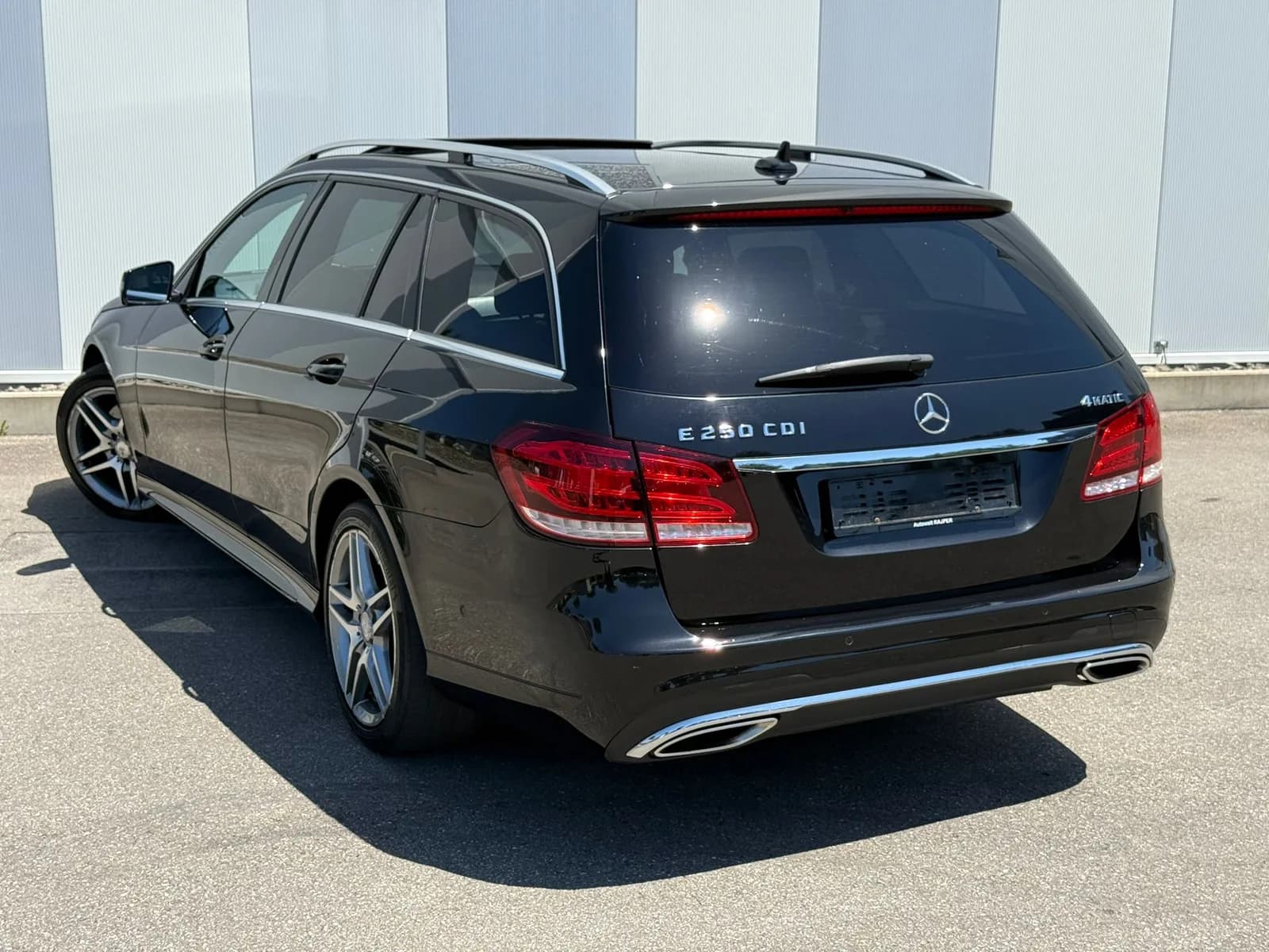Mercedes-Benz E 250 CDI Avantgarde 4Matic 7G-Tronic 2013 thumbnail 4