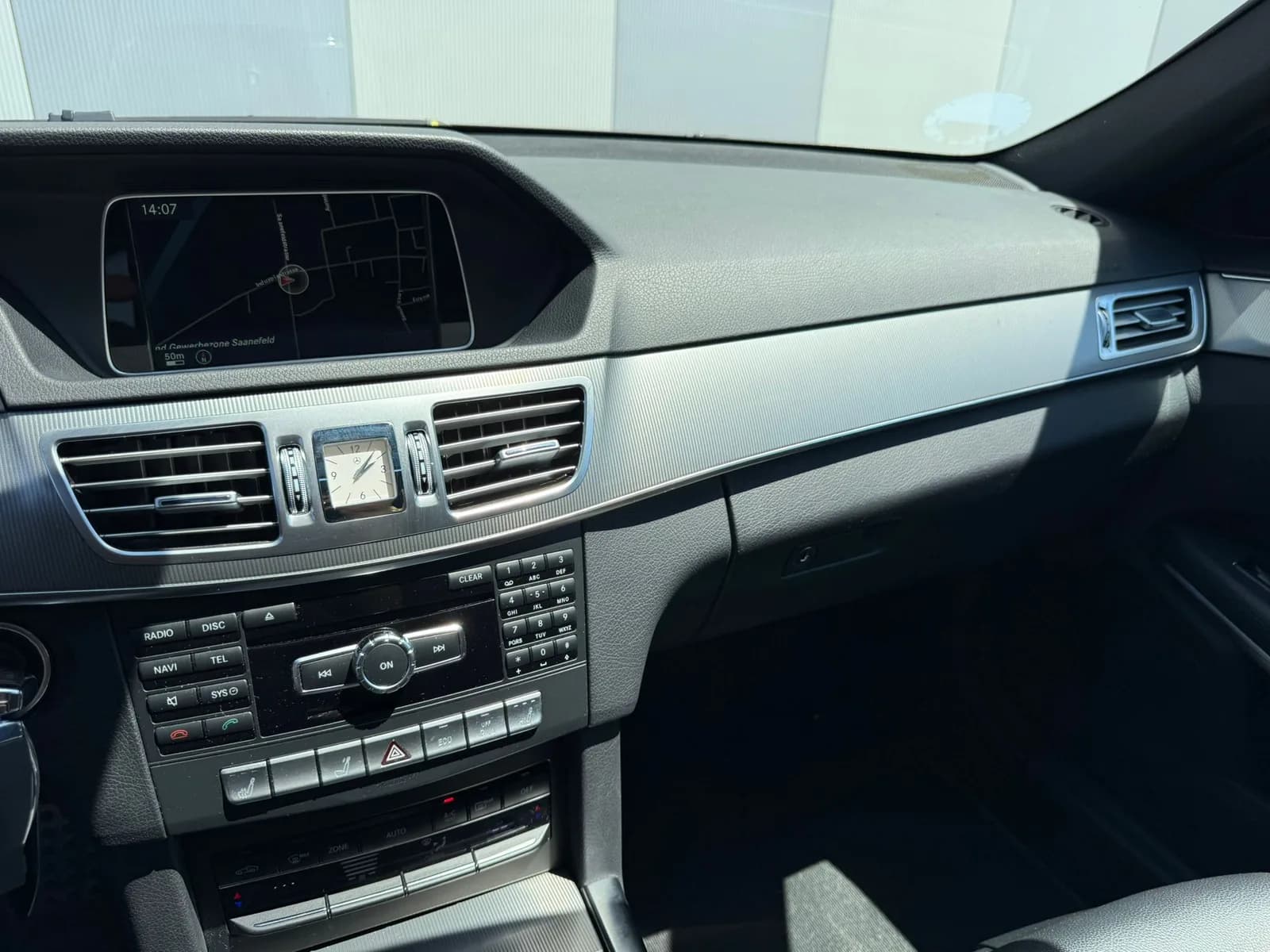 Mercedes-Benz E 250 CDI Avantgarde 4Matic 7G-Tronic 2013 thumbnail 10