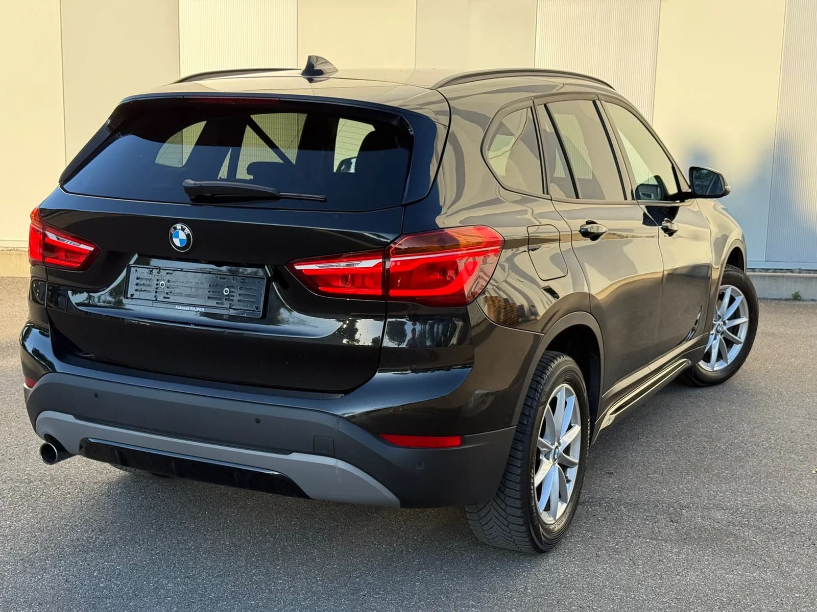 BMW X1 sDrive 18i xLine Steptronic DSK 2017 thumbnail 6