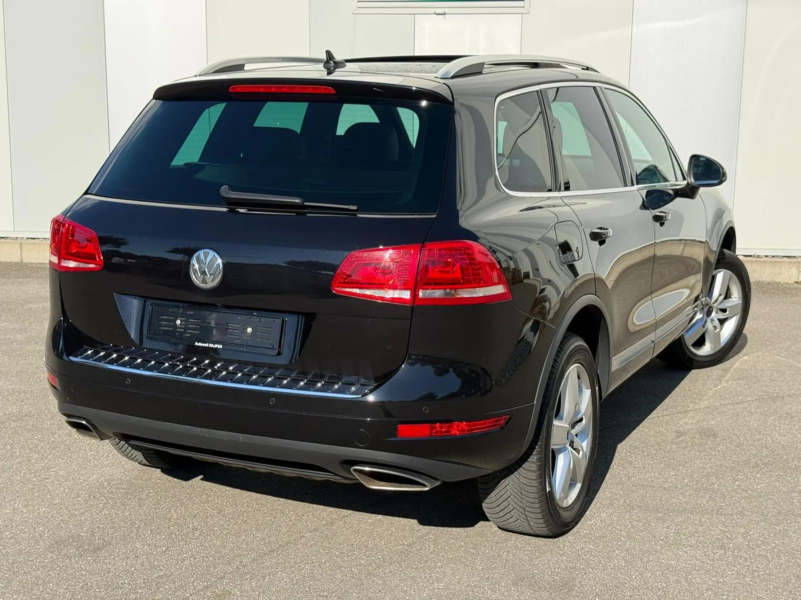 VW Touareg 3.0 TDI BMT Black Pearl Tiptronic 2014 thumbnail 6