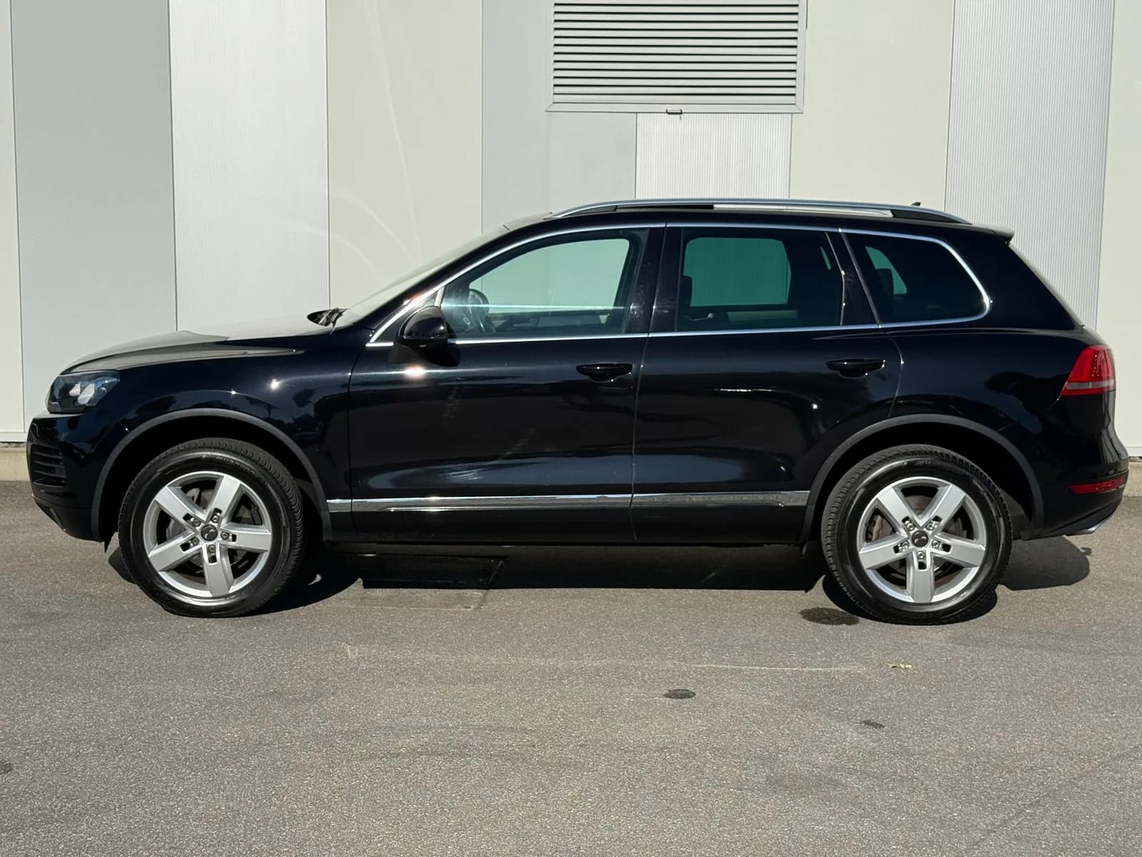 VW Touareg 3.0 TDI BMT Black Pearl Tiptronic 2014 thumbnail 8