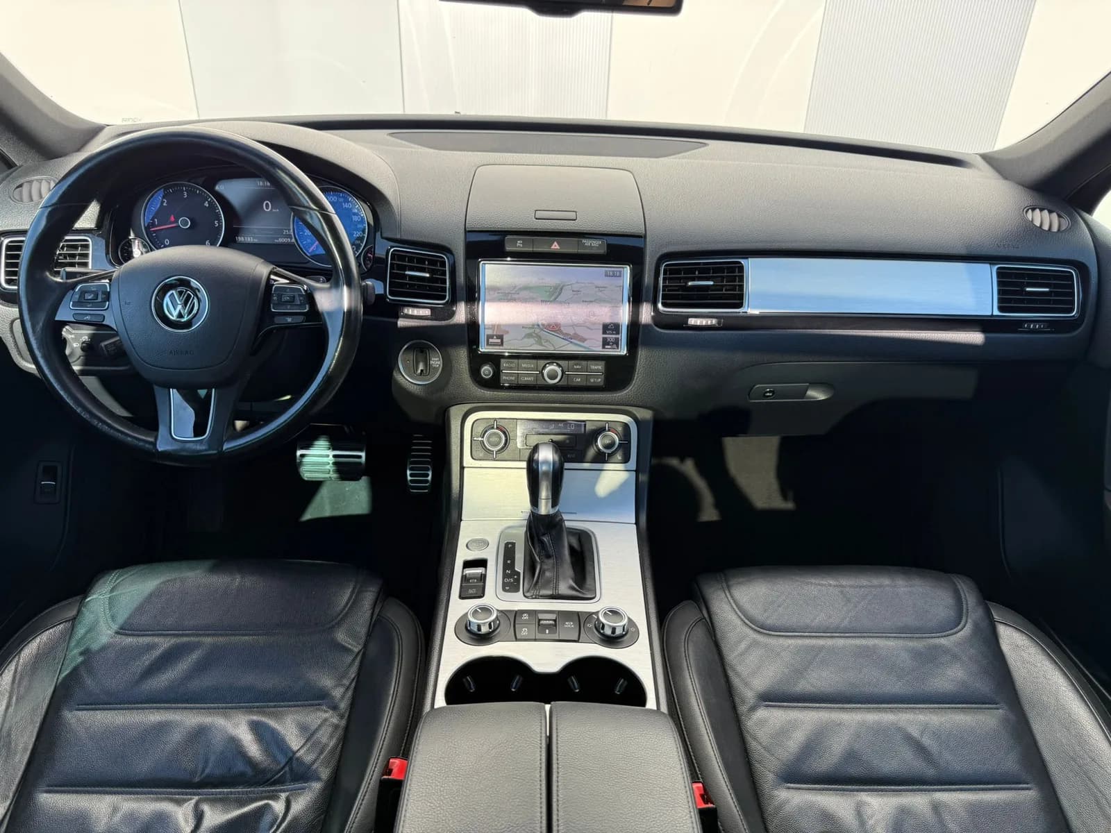 VW Touareg 3.0 TDI BMT Black Pearl Tiptronic 2014 thumbnail 10