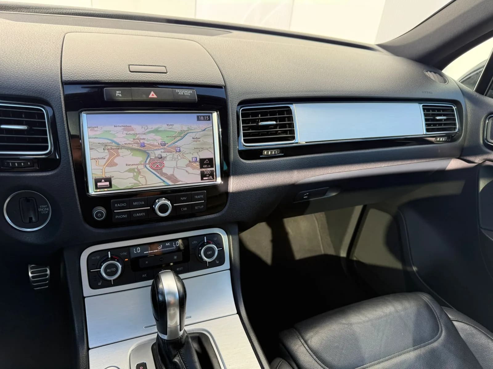 VW Touareg 3.0 TDI BMT Black Pearl Tiptronic 2014 thumbnail 11