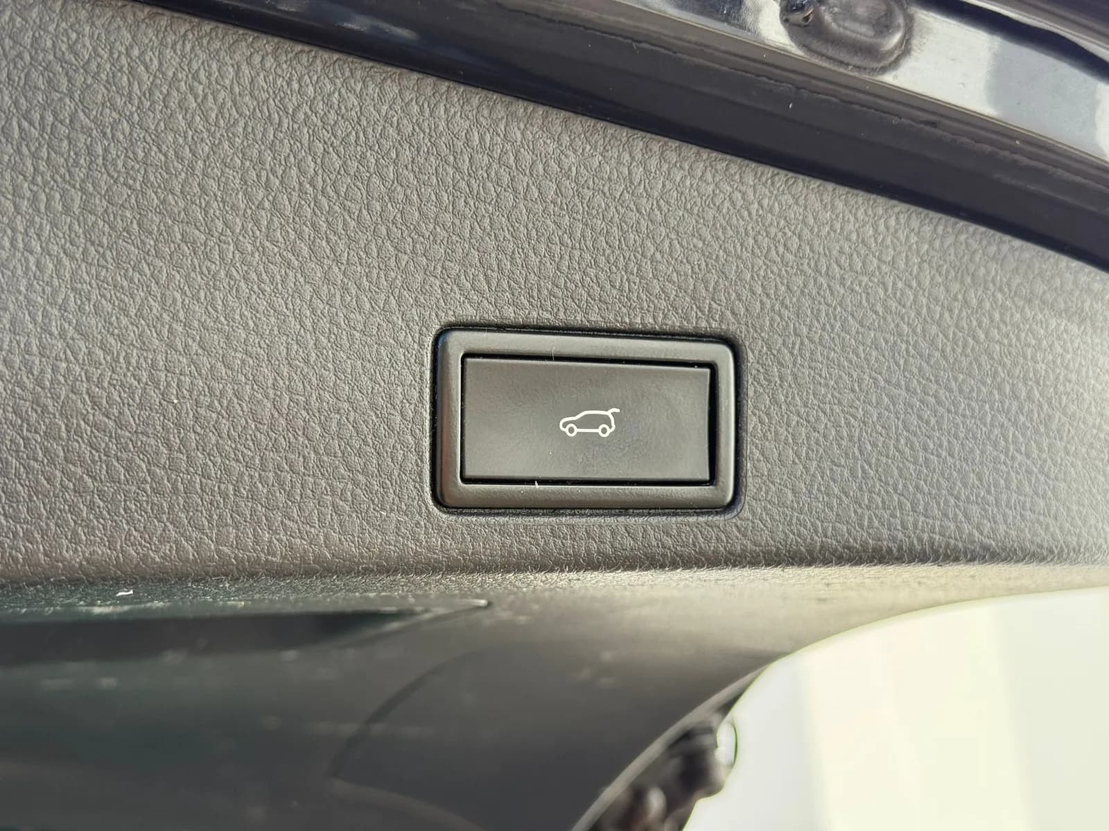 VW Touareg 3.0 TDI BMT Black Pearl Tiptronic 2014 thumbnail 16
