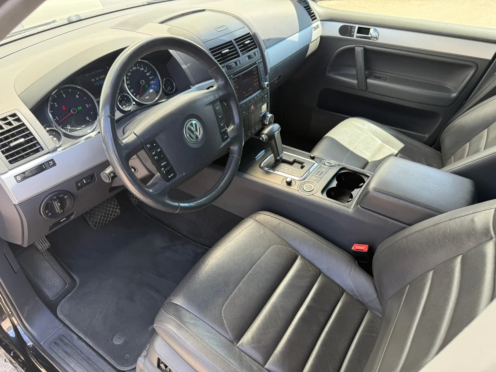 VW TOUAREG 3.0 TDI 2007 thumbnail 9
