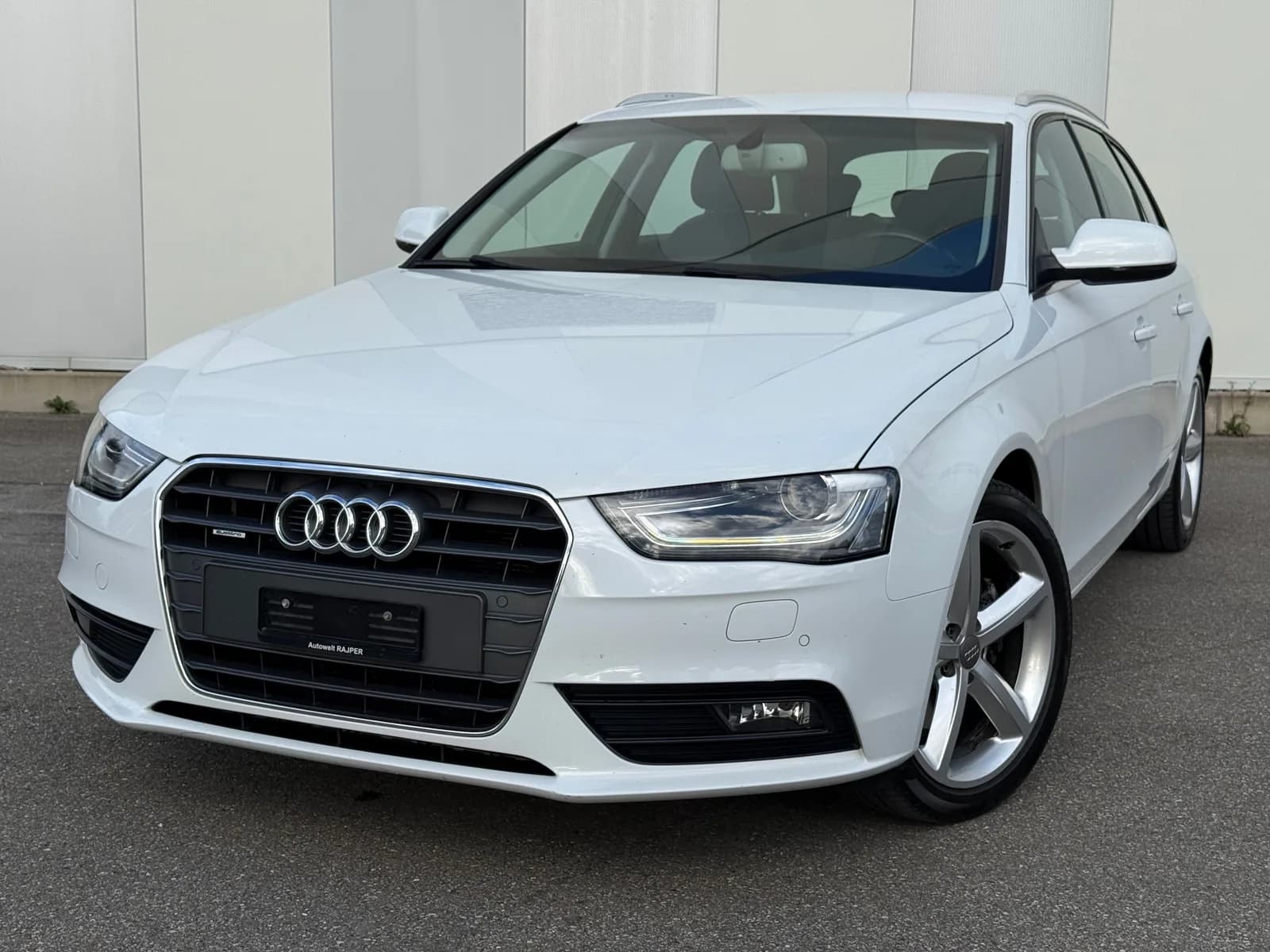 Audi A4 Avant 2.0 TDI quattro S-tronic 2014, Bild 1