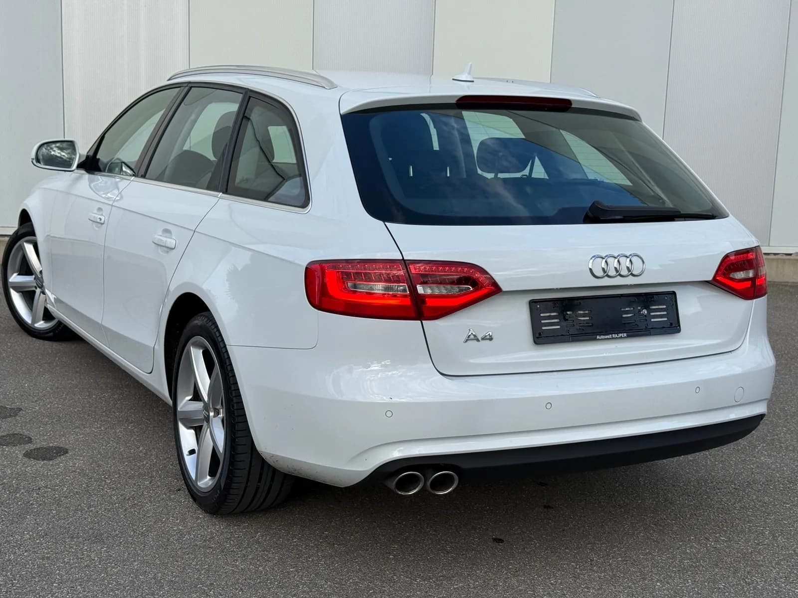 Audi A4 Avant 2.0 TDI quattro S-tronic 2014 thumbnail 4
