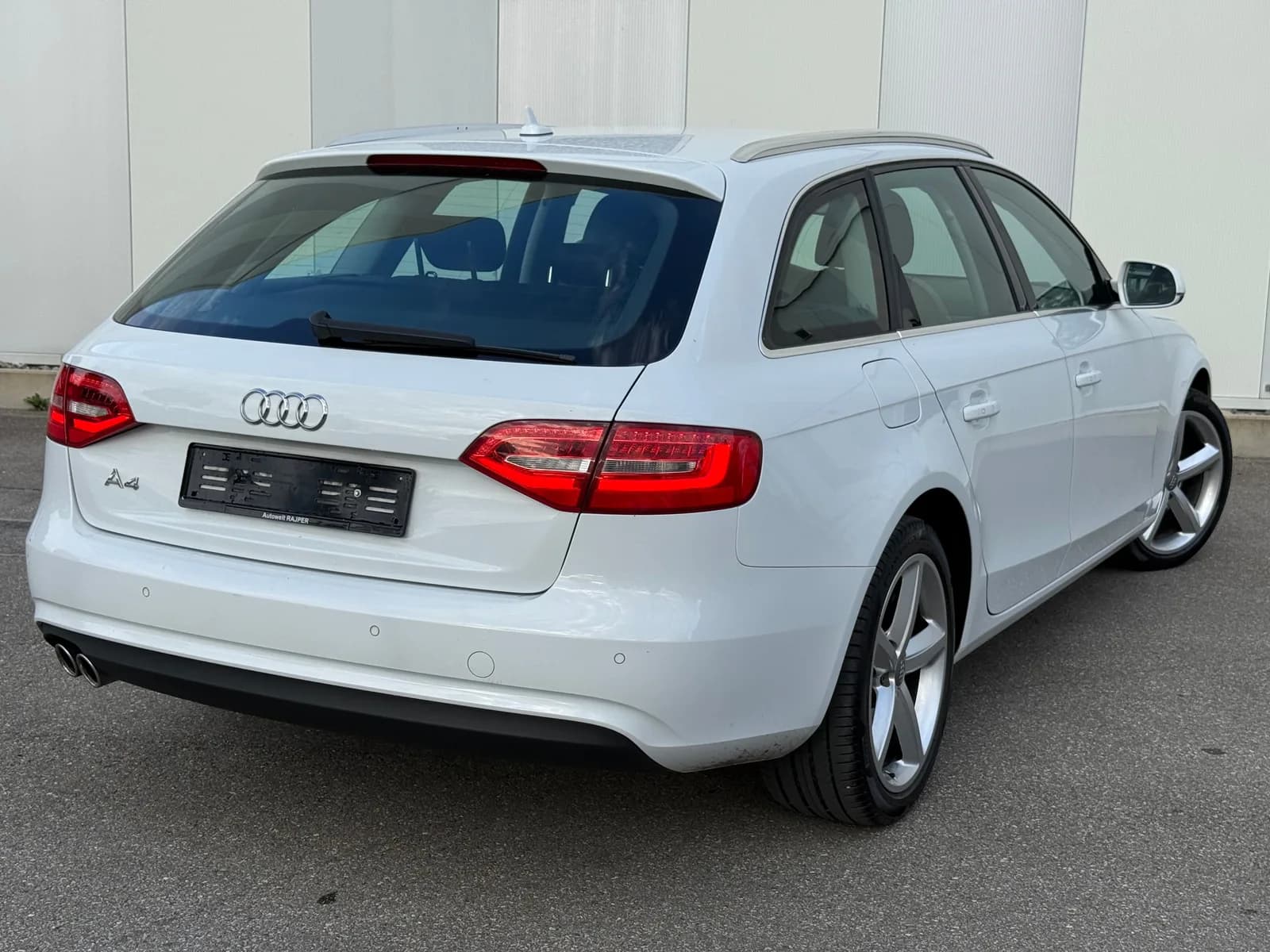 Audi A4 Avant 2.0 TDI quattro S-tronic 2014 thumbnail 6