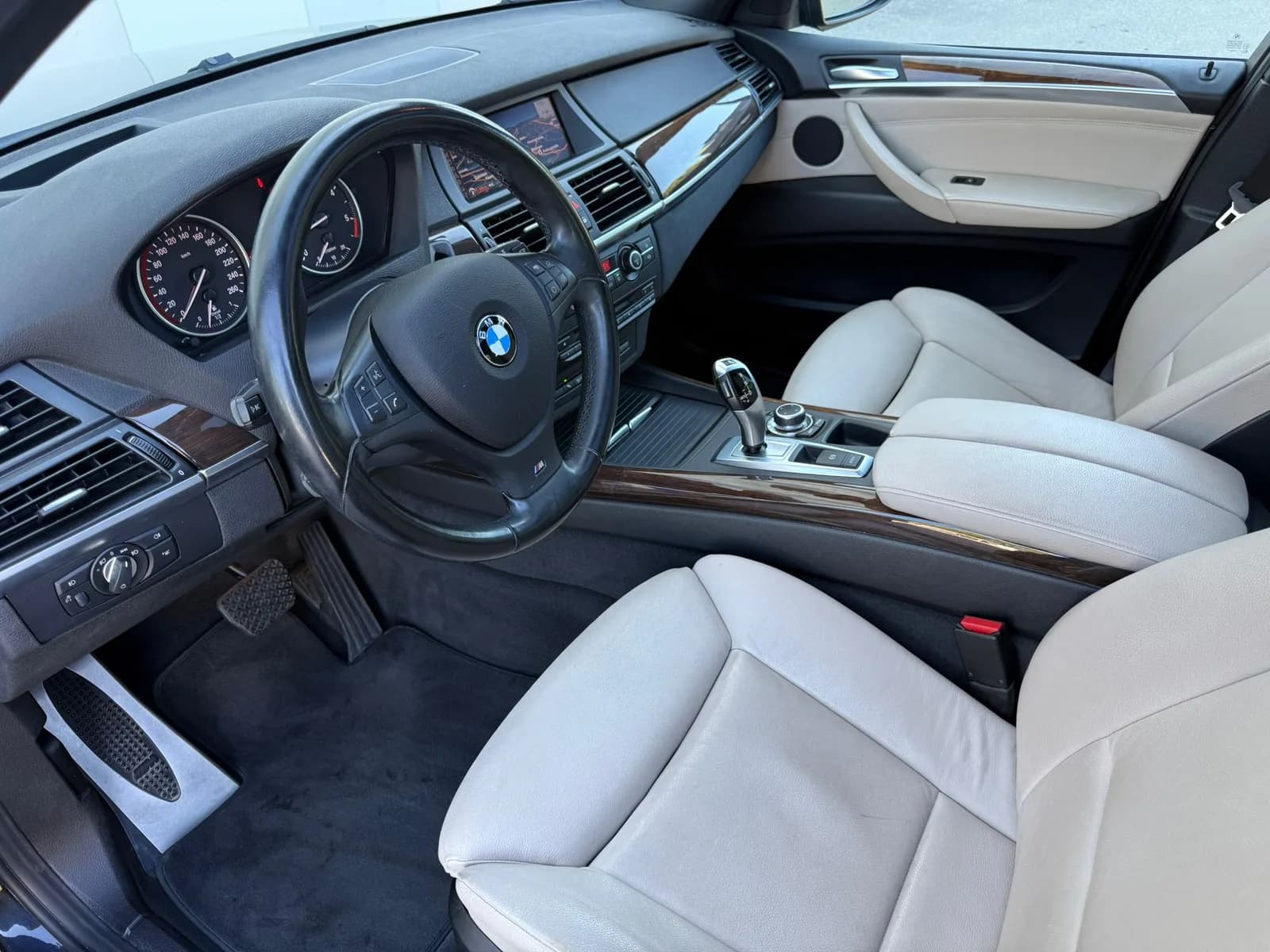 BMW X5 xDrive 40d Steptronic 2011 thumbnail 9