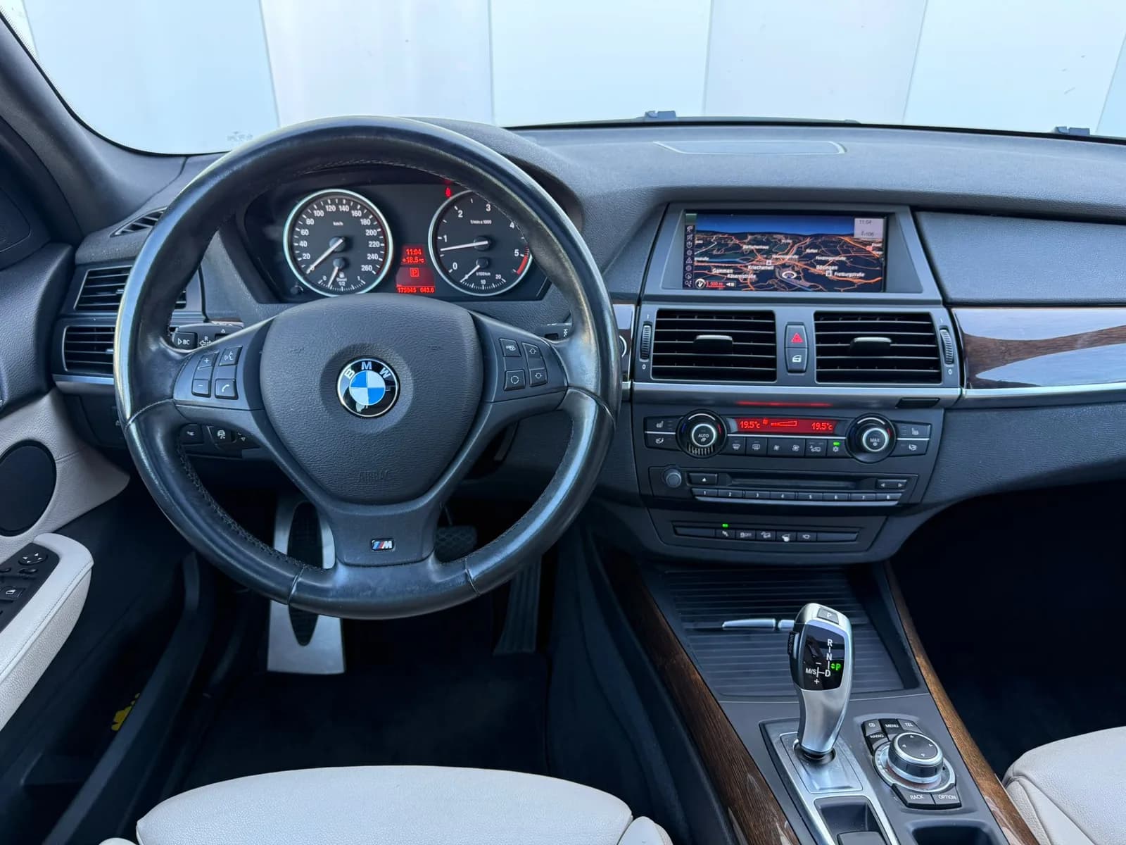 BMW X5 xDrive 40d Steptronic 2011 thumbnail 11