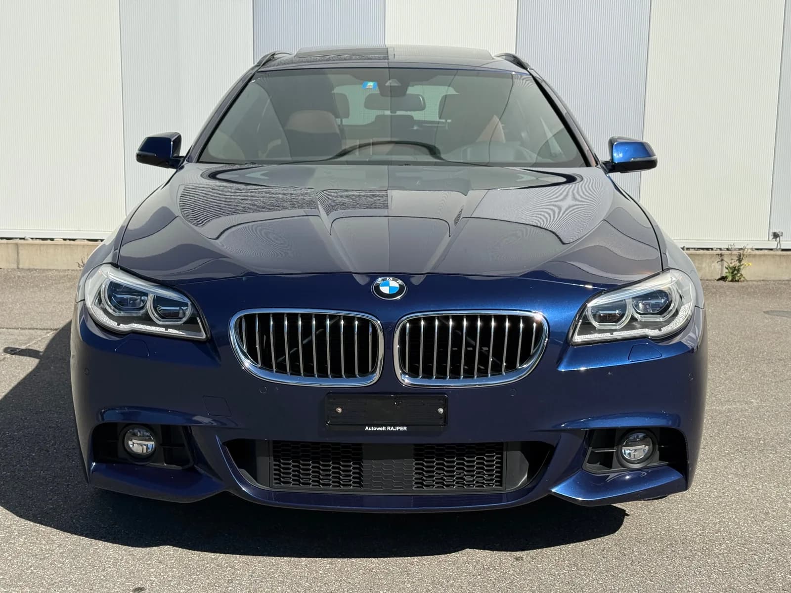 BMW 530d Touring xDrive Steptronic 2017 thumbnail 2
