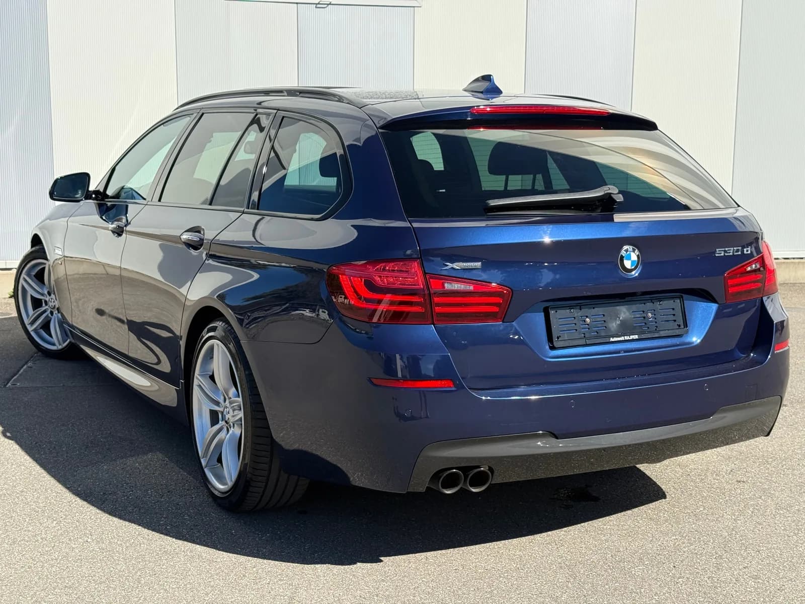 BMW 530d Touring xDrive Steptronic 2017 thumbnail 4