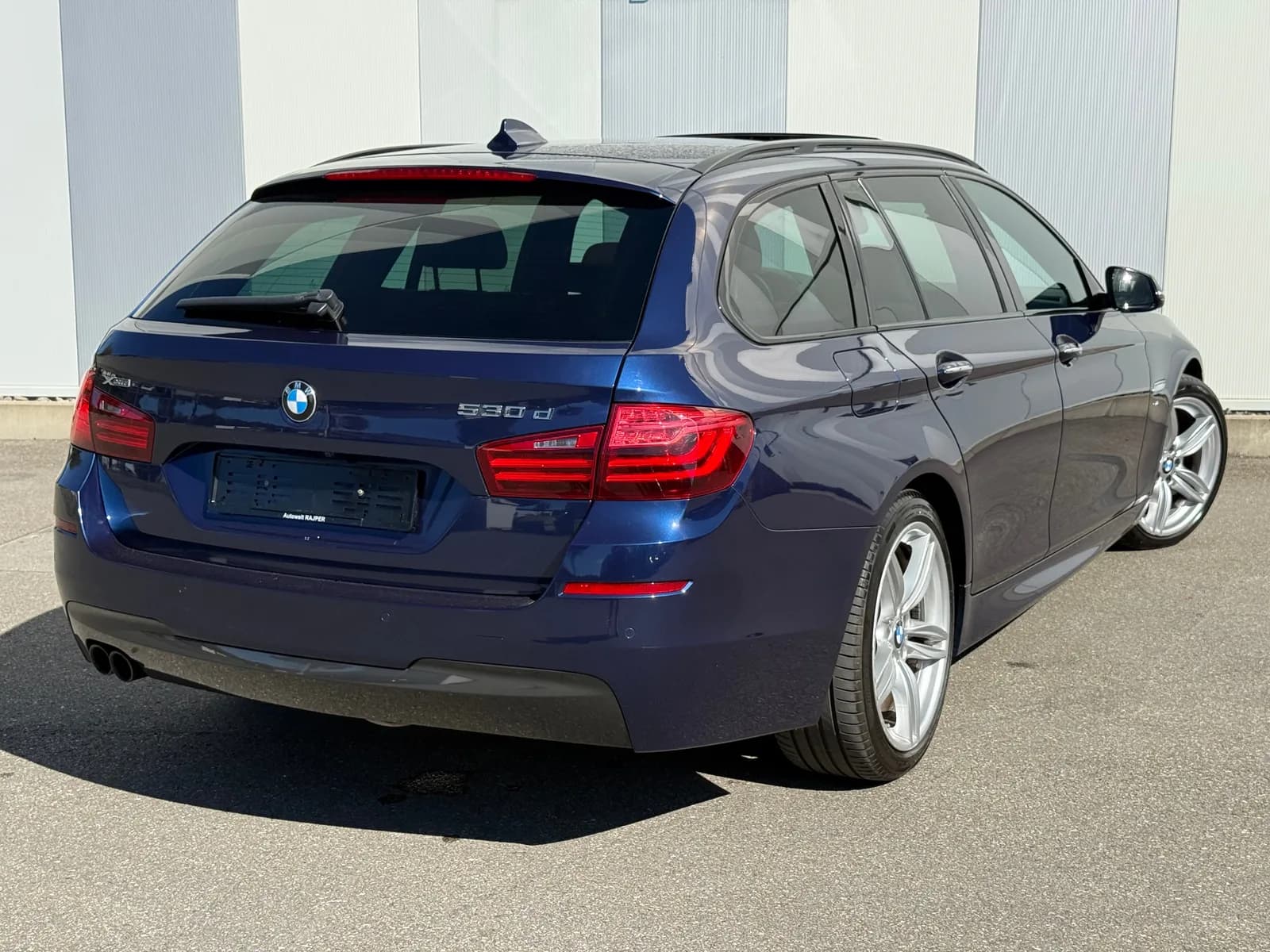 BMW 530d Touring xDrive Steptronic 2017 thumbnail 6